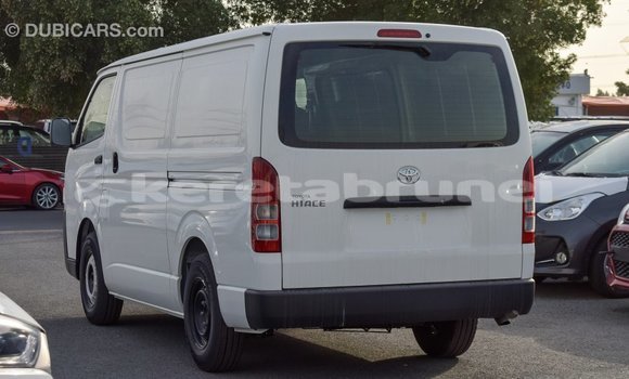 Buy Import Toyota Hiace White Car in Import - Dubai in Belait Buy Import Toyota Hiace White Car in Import - Dubai in Belait