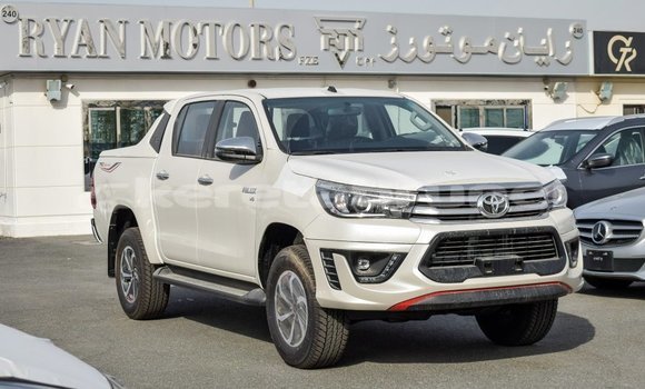 Buy Import Toyota Hilux White Car in Import - Dubai in Belait Buy Import Toyota Hilux White Car in Import - Dubai in Belait