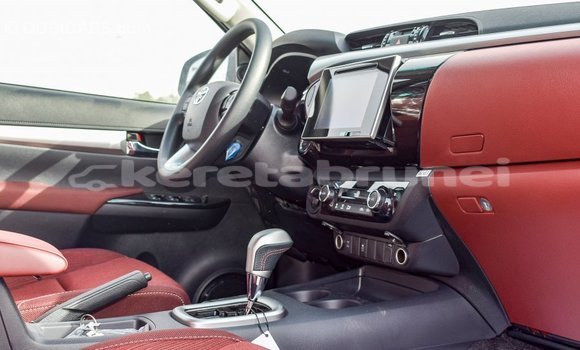 Buy Import Toyota Hilux White Car in Import - Dubai in Belait Buy Import Toyota Hilux White Car in Import - Dubai in Belait