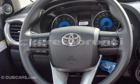 Buy Import Toyota Hilux White Car in Import - Dubai in Belait Buy Import Toyota Hilux White Car in Import - Dubai in Belait