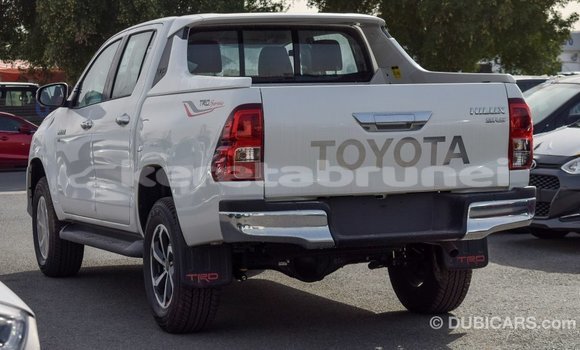 Buy Import Toyota Hilux White Car in Import - Dubai in Belait Buy Import Toyota Hilux White Car in Import - Dubai in Belait