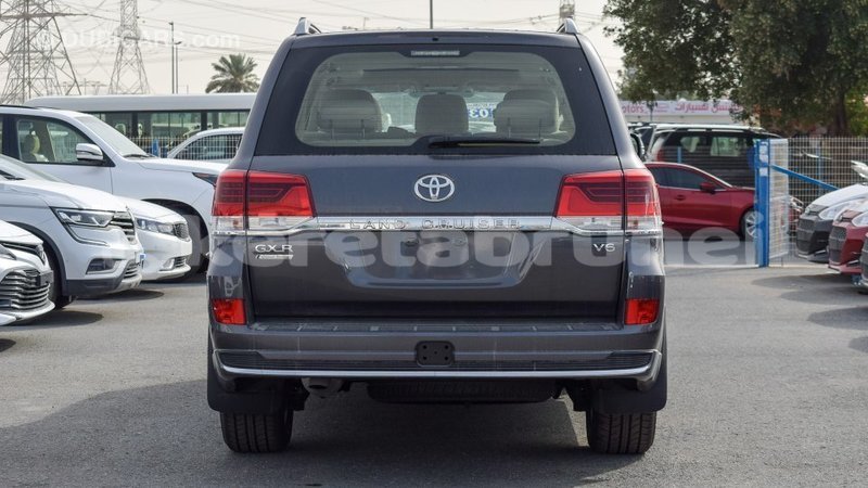 Big with watermark toyota land cruiser belait import dubai 2527
