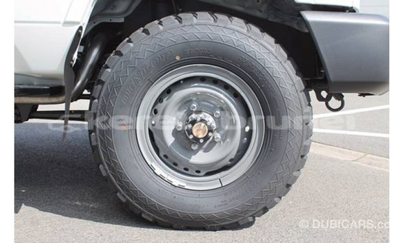 Buy Import Toyota Land Cruiser White Car in Import - Dubai in Belait Buy Import Toyota Land Cruiser White Car in Import - Dubai in Belait