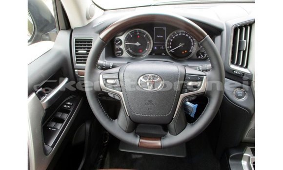 Buy Import Toyota Land Cruiser Black Car in Import - Dubai in Belait Buy Import Toyota Land Cruiser Black Car in Import - Dubai in Belait