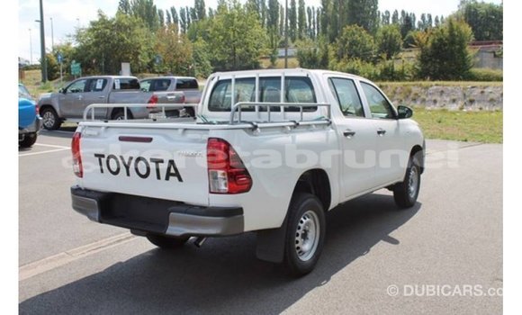 Buy Import Toyota Hilux White Car in Import - Dubai in Belait Buy Import Toyota Hilux White Car in Import - Dubai in Belait