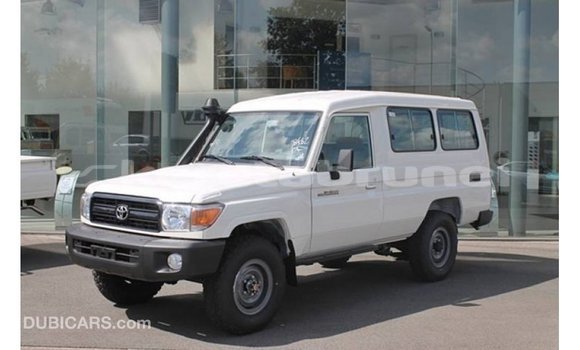 Buy Import Toyota Land Cruiser White Car in Import - Dubai in Belait Buy Import Toyota Land Cruiser White Car in Import - Dubai in Belait