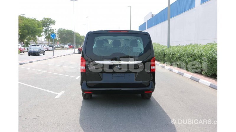 Big with watermark mercedes benz 250 belait import dubai 2554