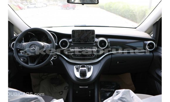 Buy Import Mercedes-Benz 250 Black Car in Import - Dubai in Belait Buy Import Mercedes-Benz 250 Black Car in Import - Dubai in Belait