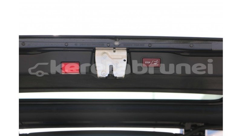 Big with watermark mercedes benz 250 belait import dubai 2554