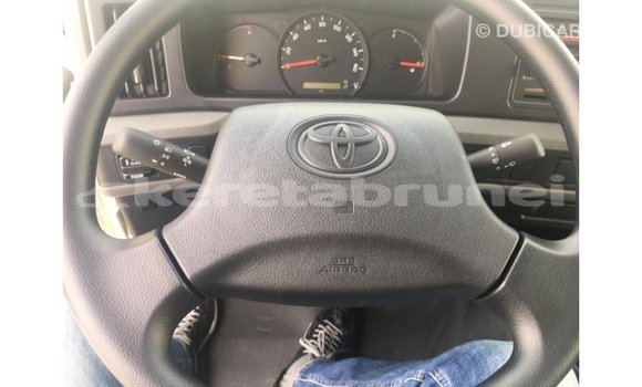 Buy Import Toyota Coaster White Car in Import - Dubai in Belait Buy Import Toyota Coaster White Car in Import - Dubai in Belait