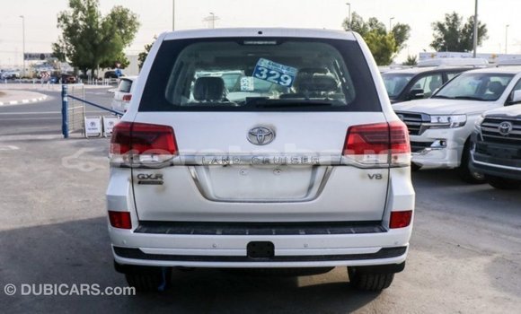 Buy Import Toyota Land Cruiser White Car in Import - Dubai in Belait Buy Import Toyota Land Cruiser White Car in Import - Dubai in Belait