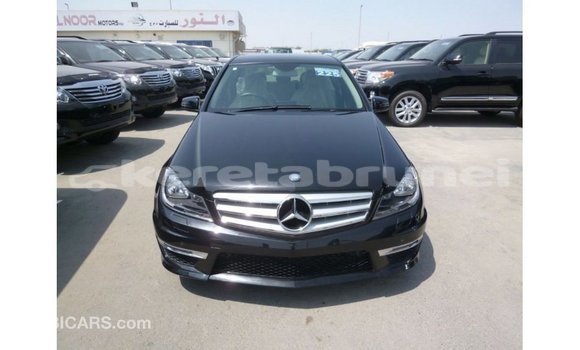 Buy Import Mercedes-Benz 200 Black Car in Import - Dubai in Belait Buy Import Mercedes-Benz 200 Black Car in Import - Dubai in Belait