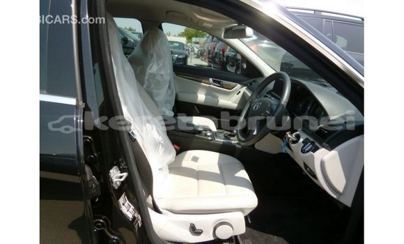 Buy Import Mercedes-Benz 200 Black Car in Import - Dubai in Belait Buy Import Mercedes-Benz 200 Black Car in Import - Dubai in Belait
