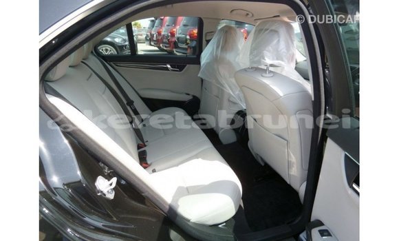 Buy Import Mercedes-Benz 200 Black Car in Import - Dubai in Belait Buy Import Mercedes-Benz 200 Black Car in Import - Dubai in Belait
