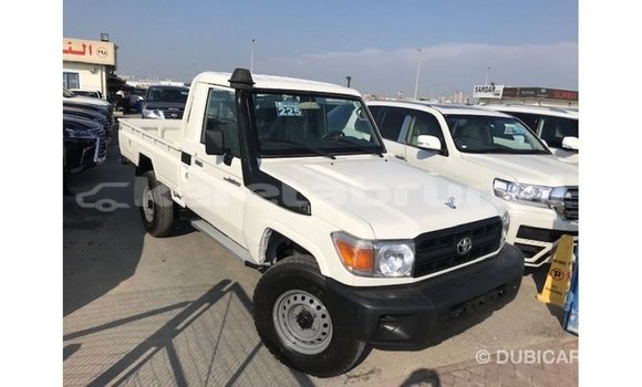 Buy Import Toyota Land Cruiser White Car in Import - Dubai in Belait Buy Import Toyota Land Cruiser White Car in Import - Dubai in Belait