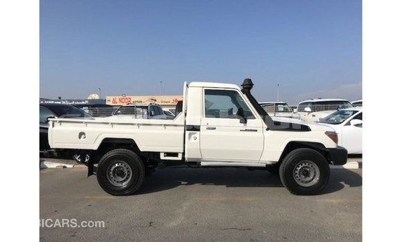Buy Import Toyota Land Cruiser White Car in Import - Dubai in Belait Buy Import Toyota Land Cruiser White Car in Import - Dubai in Belait