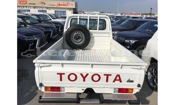 Buy Import Toyota Land Cruiser White Car in Import - Dubai in Belait Buy Import Toyota Land Cruiser White Car in Import - Dubai in Belait