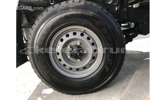 Buy Import Toyota Land Cruiser White Car in Import - Dubai in Belait Buy Import Toyota Land Cruiser White Car in Import - Dubai in Belait