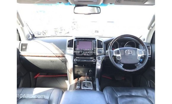 Buy Import Toyota Land Cruiser Black Car in Import - Dubai in Belait Buy Import Toyota Land Cruiser Black Car in Import - Dubai in Belait