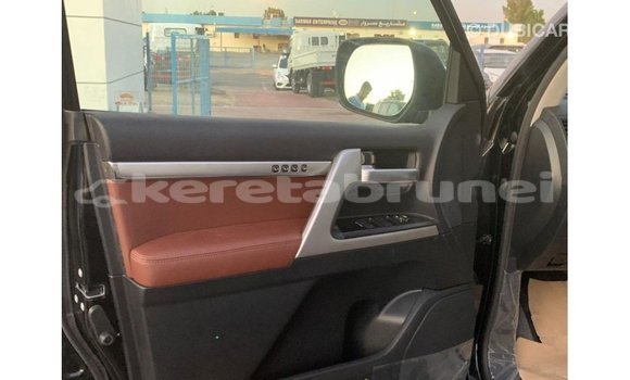 Buy Import Toyota Land Cruiser Black Car in Import - Dubai in Belait Buy Import Toyota Land Cruiser Black Car in Import - Dubai in Belait