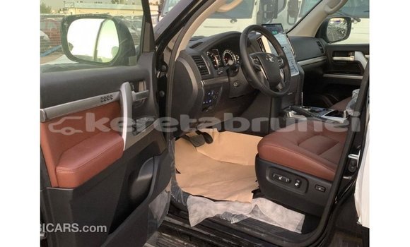 Buy Import Toyota Land Cruiser Black Car in Import - Dubai in Belait Buy Import Toyota Land Cruiser Black Car in Import - Dubai in Belait