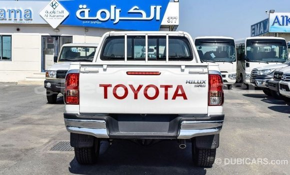 Buy Import Toyota Hilux White Car in Import - Dubai in Belait Buy Import Toyota Hilux White Car in Import - Dubai in Belait
