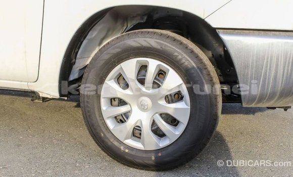 Buy Import Toyota Hilux White Car in Import - Dubai in Belait Buy Import Toyota Hilux White Car in Import - Dubai in Belait