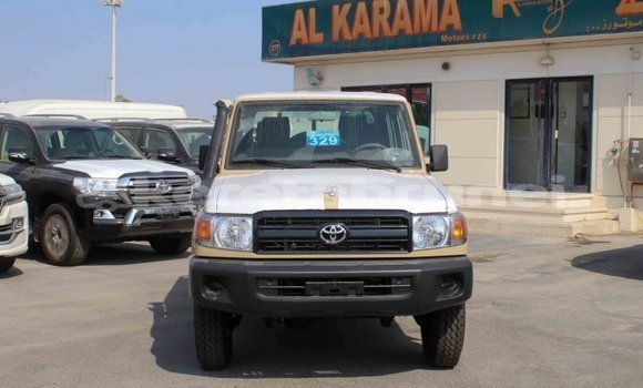 Buy Import Toyota Land Cruiser Beige Car in Import - Dubai in Belait Buy Import Toyota Land Cruiser Beige Car in Import - Dubai in Belait