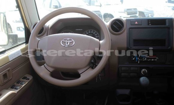 Buy Import Toyota Land Cruiser Beige Car in Import - Dubai in Belait Buy Import Toyota Land Cruiser Beige Car in Import - Dubai in Belait