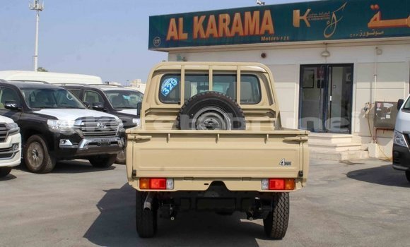 Buy Import Toyota Land Cruiser Beige Car in Import - Dubai in Belait Buy Import Toyota Land Cruiser Beige Car in Import - Dubai in Belait