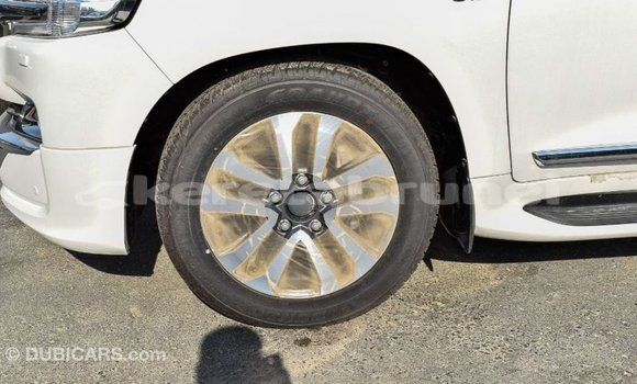 Buy Import Toyota Land Cruiser White Car in Import - Dubai in Belait Buy Import Toyota Land Cruiser White Car in Import - Dubai in Belait