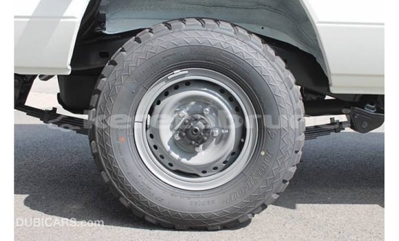 Buy Import Toyota Land Cruiser White Car in Import - Dubai in Belait Buy Import Toyota Land Cruiser White Car in Import - Dubai in Belait
