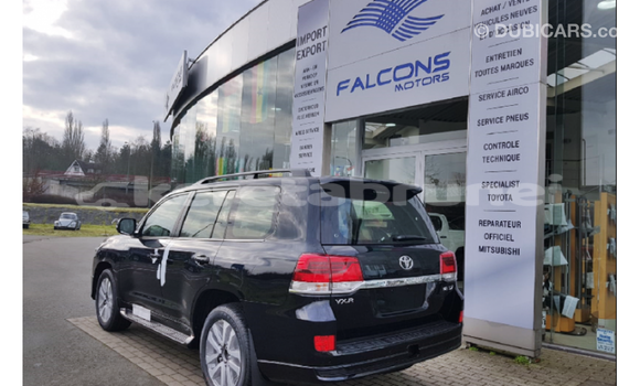 Buy Import Toyota Land Cruiser Black Car in Import - Dubai in Belait Buy Import Toyota Land Cruiser Black Car in Import - Dubai in Belait