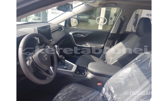 Buy Import Toyota HiAce Other Truck in Import - Dubai in Belait Buy Import Toyota HiAce Other Truck in Import - Dubai in Belait