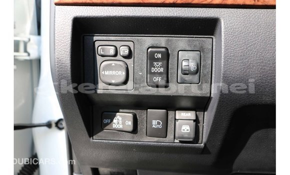 Buy Import Toyota Tundra White Car in Import - Dubai in Belait Buy Import Toyota Tundra White Car in Import - Dubai in Belait