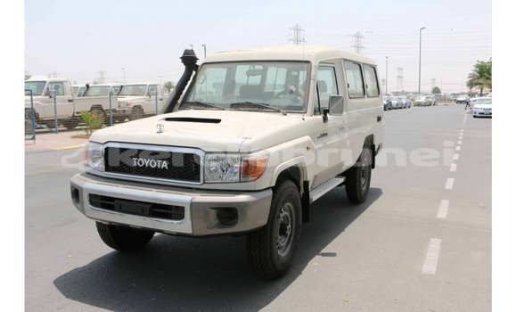 Buy Import Toyota Land Cruiser White Car in Import - Dubai in Belait Buy Import Toyota Land Cruiser White Car in Import - Dubai in Belait
