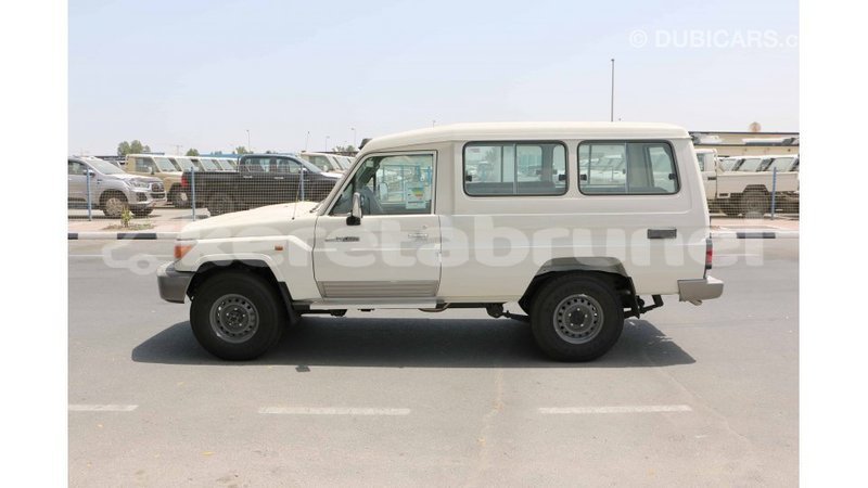 Big with watermark toyota land cruiser belait import dubai 2596