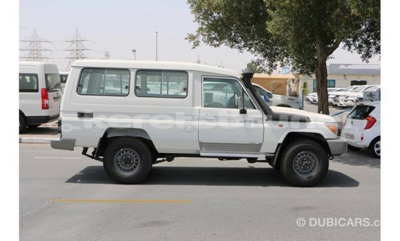 Buy Import Toyota Land Cruiser White Car in Import - Dubai in Belait Buy Import Toyota Land Cruiser White Car in Import - Dubai in Belait