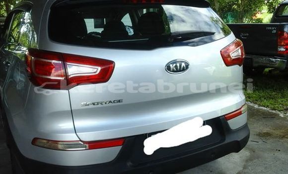 Buy Used Kia Sportage Silver Car in Bandar Seri Begawan in Brunei-Muara Buy Used Kia Sportage Silver Car in Bandar Seri Begawan in Brunei-Muara
