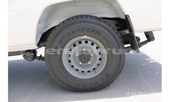 Buy Import Toyota Land Cruiser White Car in Import - Dubai in Belait Buy Import Toyota Land Cruiser White Car in Import - Dubai in Belait