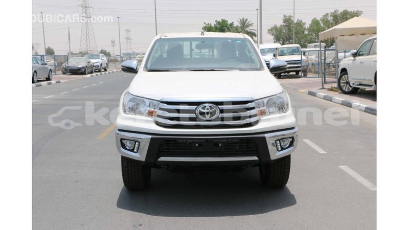 Big with watermark toyota hilux belait import dubai 2598