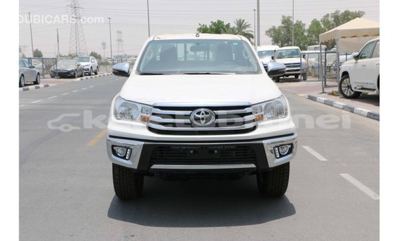 Buy Import Toyota Hilux White Car in Import - Dubai in Belait Buy Import Toyota Hilux White Car in Import - Dubai in Belait