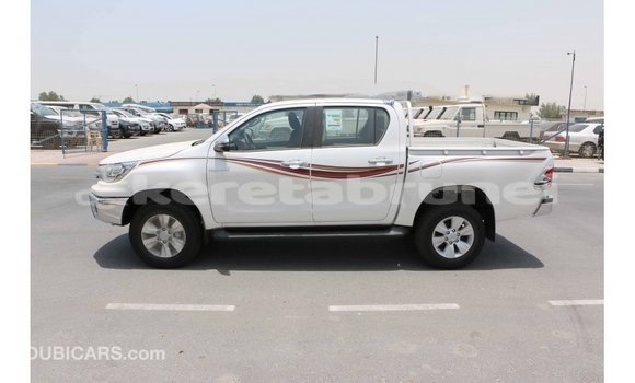 Buy Import Toyota Hilux White Car in Import - Dubai in Belait Buy Import Toyota Hilux White Car in Import - Dubai in Belait