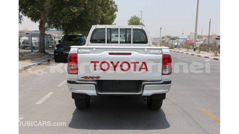Big with watermark toyota hilux belait import dubai 2598