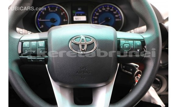 Buy Import Toyota Hilux White Car in Import - Dubai in Belait Buy Import Toyota Hilux White Car in Import - Dubai in Belait