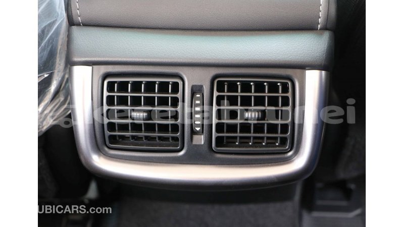 Big with watermark toyota hilux belait import dubai 2598