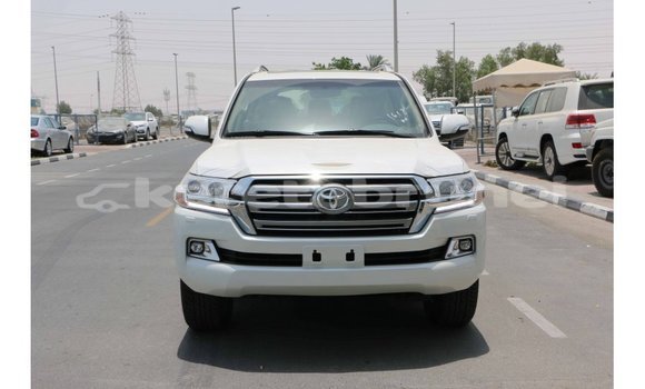 Buy Import Toyota Land Cruiser White Car in Import - Dubai in Belait Buy Import Toyota Land Cruiser White Car in Import - Dubai in Belait