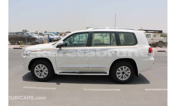 Buy Import Toyota Land Cruiser White Car in Import - Dubai in Belait Buy Import Toyota Land Cruiser White Car in Import - Dubai in Belait