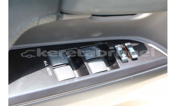 Buy Import Toyota Land Cruiser White Car in Import - Dubai in Belait Buy Import Toyota Land Cruiser White Car in Import - Dubai in Belait