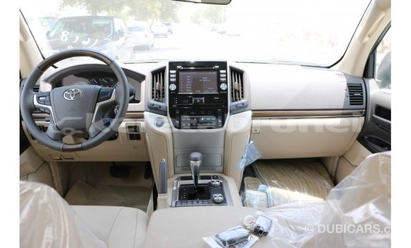 Buy Import Toyota Land Cruiser White Car in Import - Dubai in Belait Buy Import Toyota Land Cruiser White Car in Import - Dubai in Belait